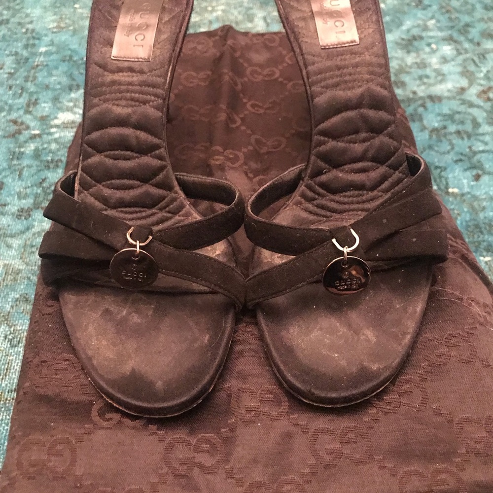 Gucci bow sandals